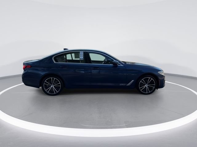 Used 2022 BMW 540i w/ Premium Package image 9
