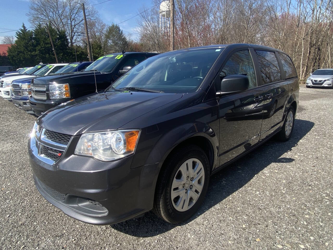 Used 2018 Dodge Grand Caravan SE w/ UConnect Hands-Free Group image 13