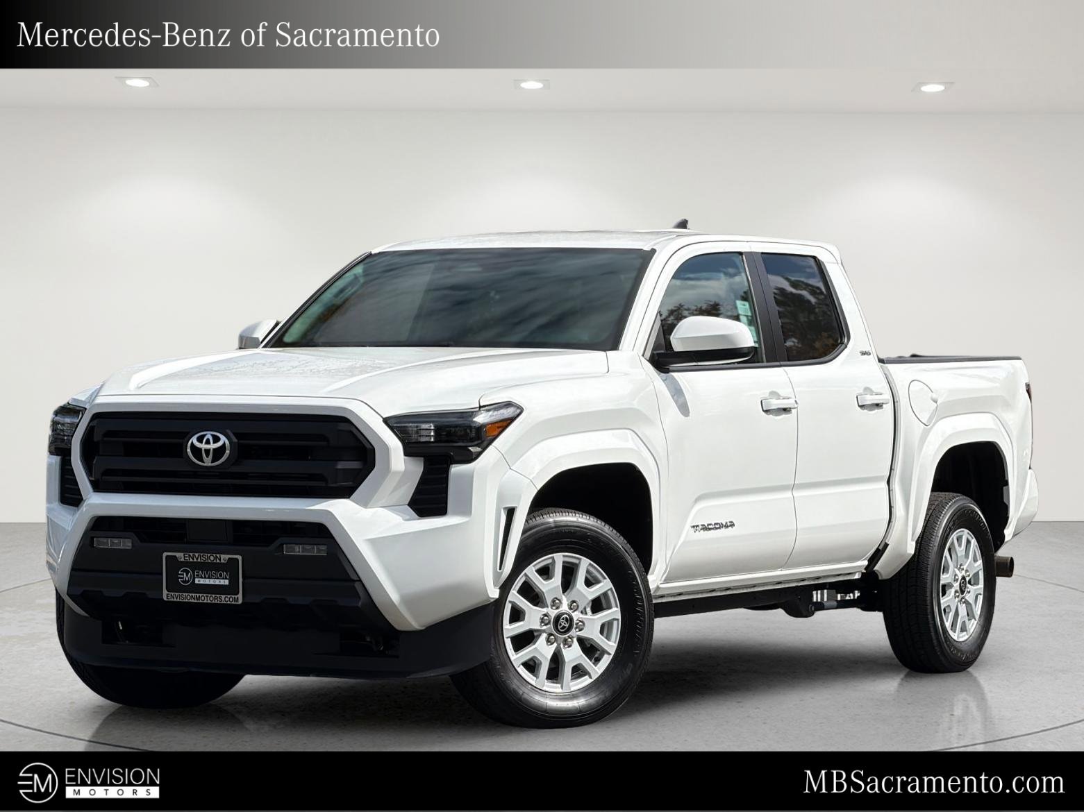 Used 2026 Toyota Tacoma SR5 AWD/4WD image 1