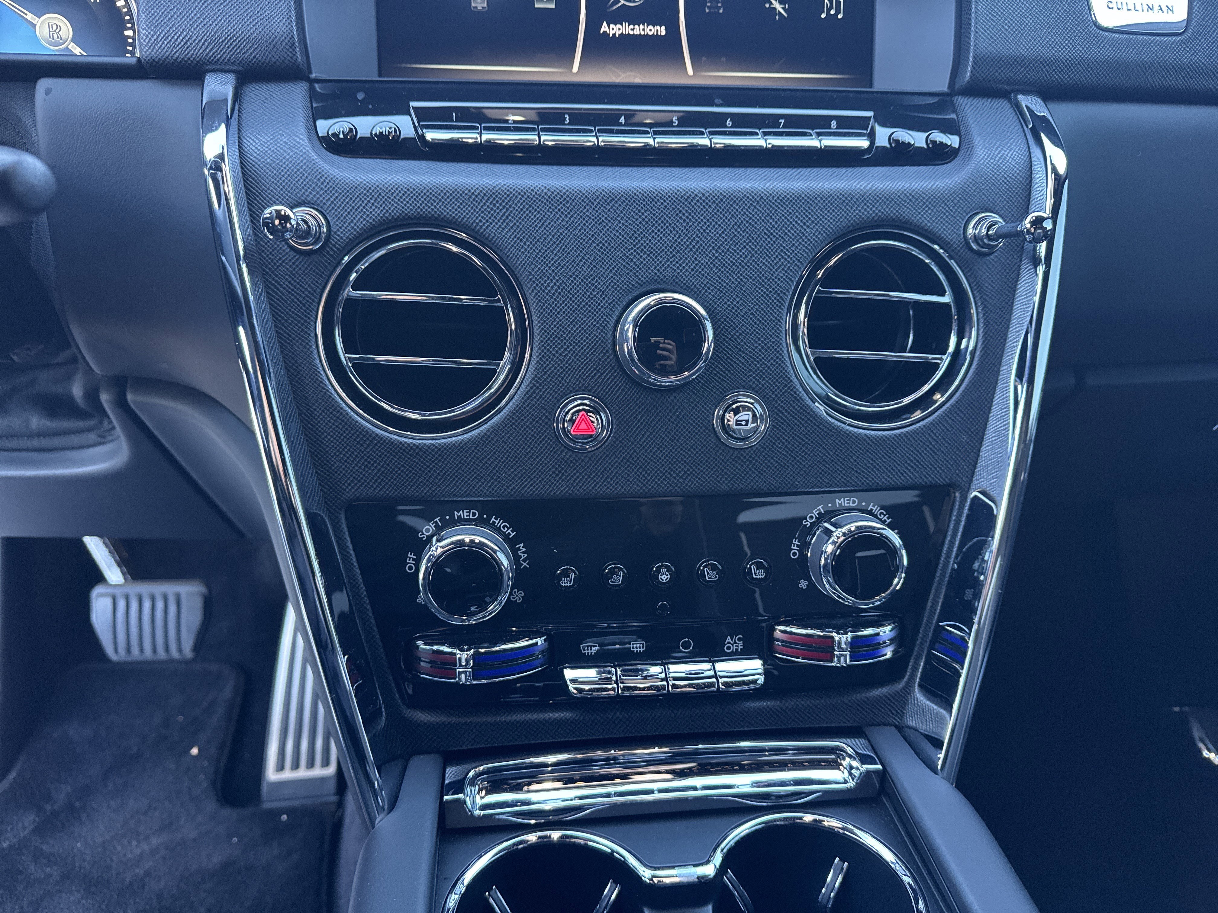 Certified 2022 Rolls-Royce Cullinan image 17