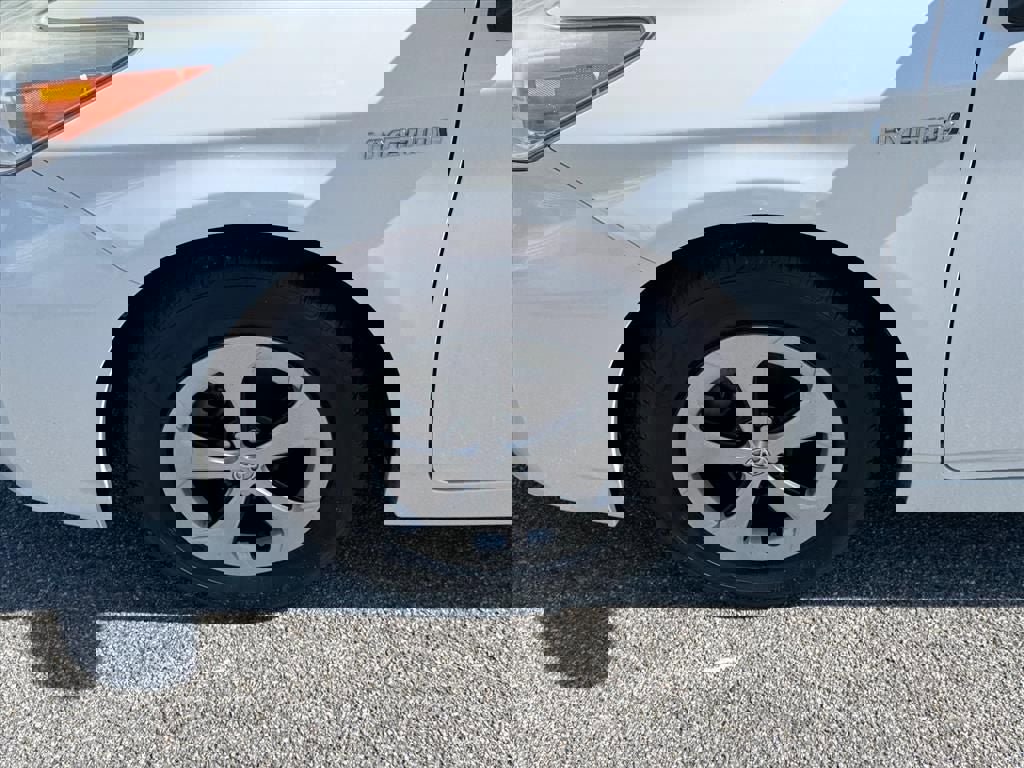 Used 2013 Toyota Prius Two image 13