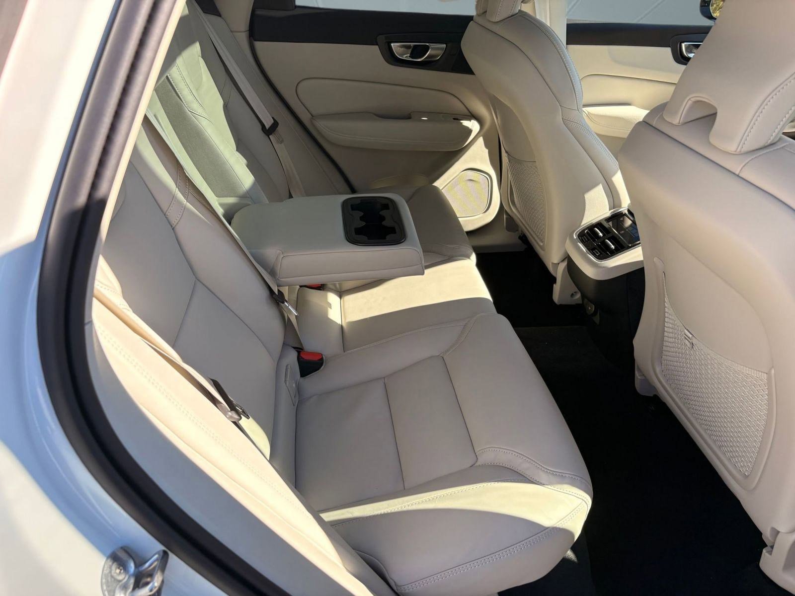 New 2026 Volvo XC60 B5 Ultra w/ Climate Package image 25