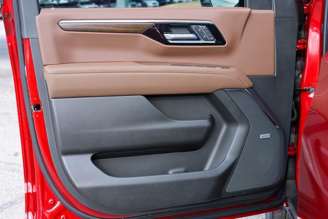 New 2026 Chevrolet Suburban High Country image 13