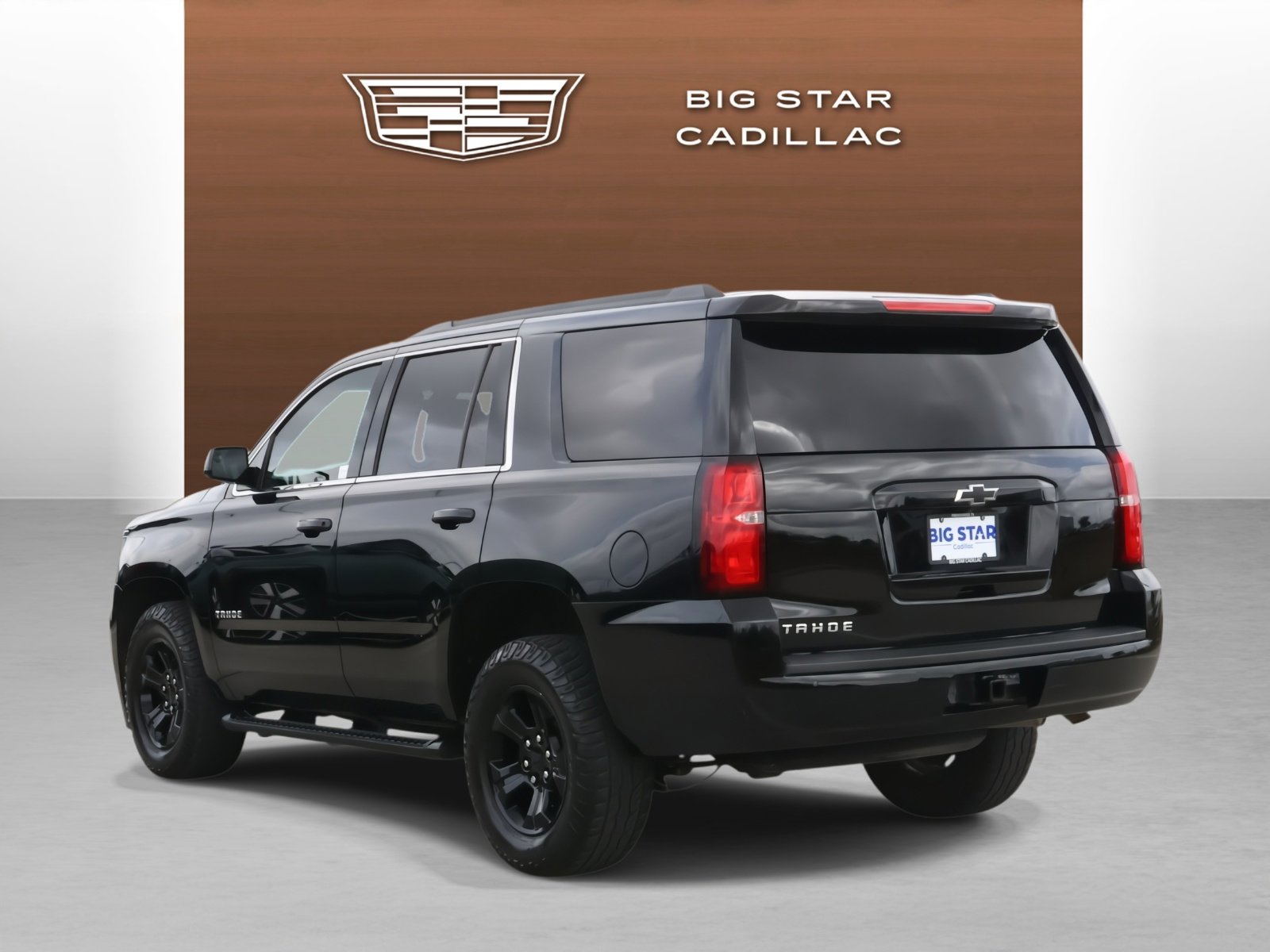 Used 2019 Chevrolet Tahoe LS image 3