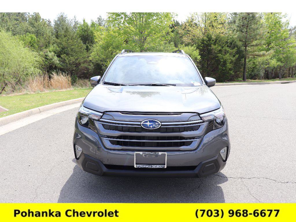 Used 2025 Subaru Forester Premium image 2