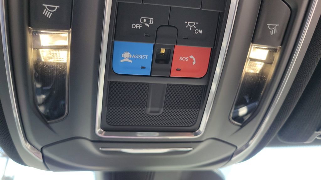 New 2025 Jeep Grand Cherokee L Limited w/ Black Appearance Package image 33