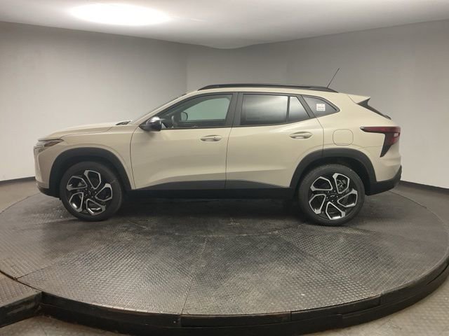 New 2026 Chevrolet Trax RS w/ Driver Confidence Package FWD image 4