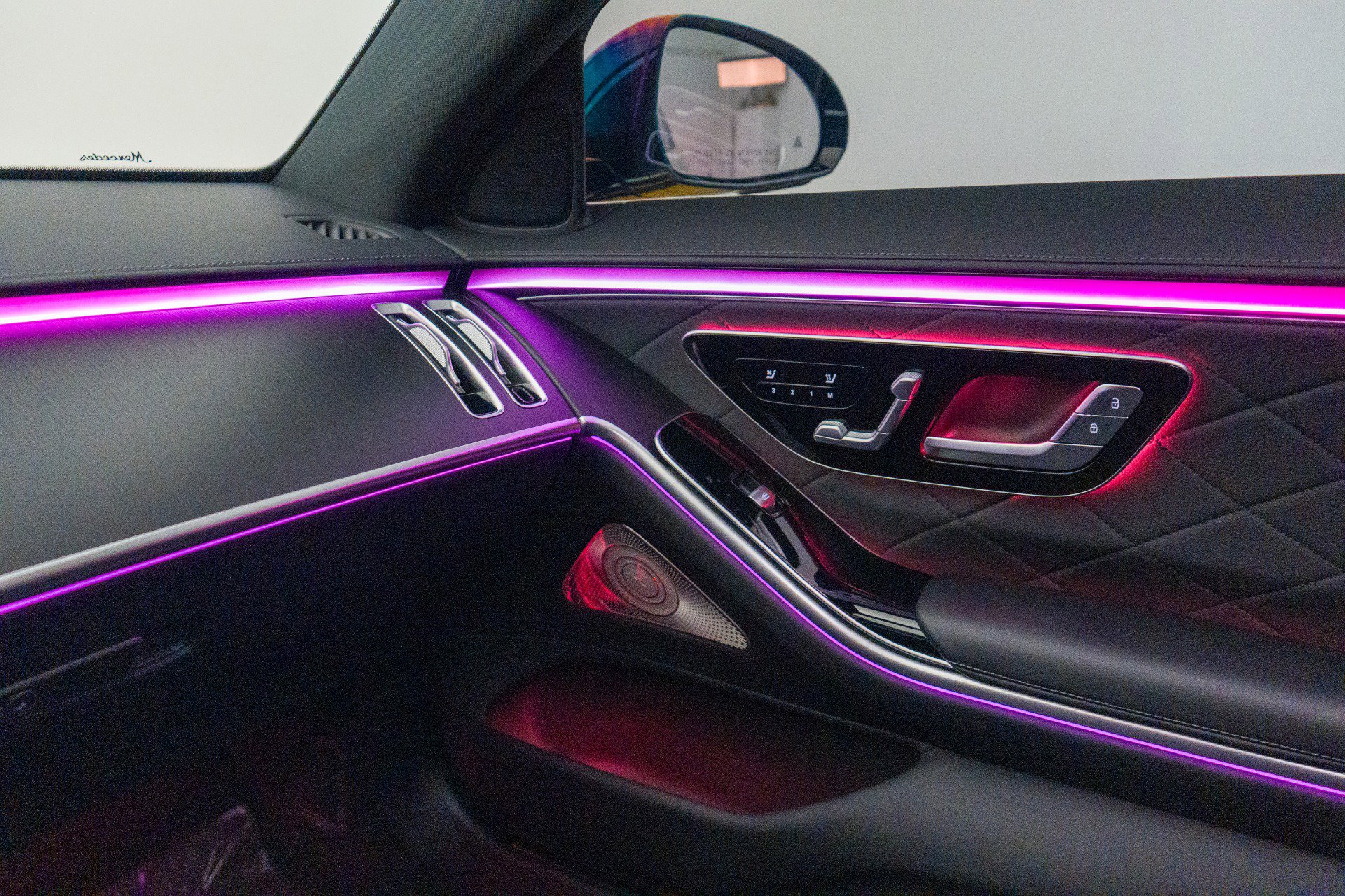 Used 2025 Mercedes-Benz S 580e 4MATIC Sedan image 31