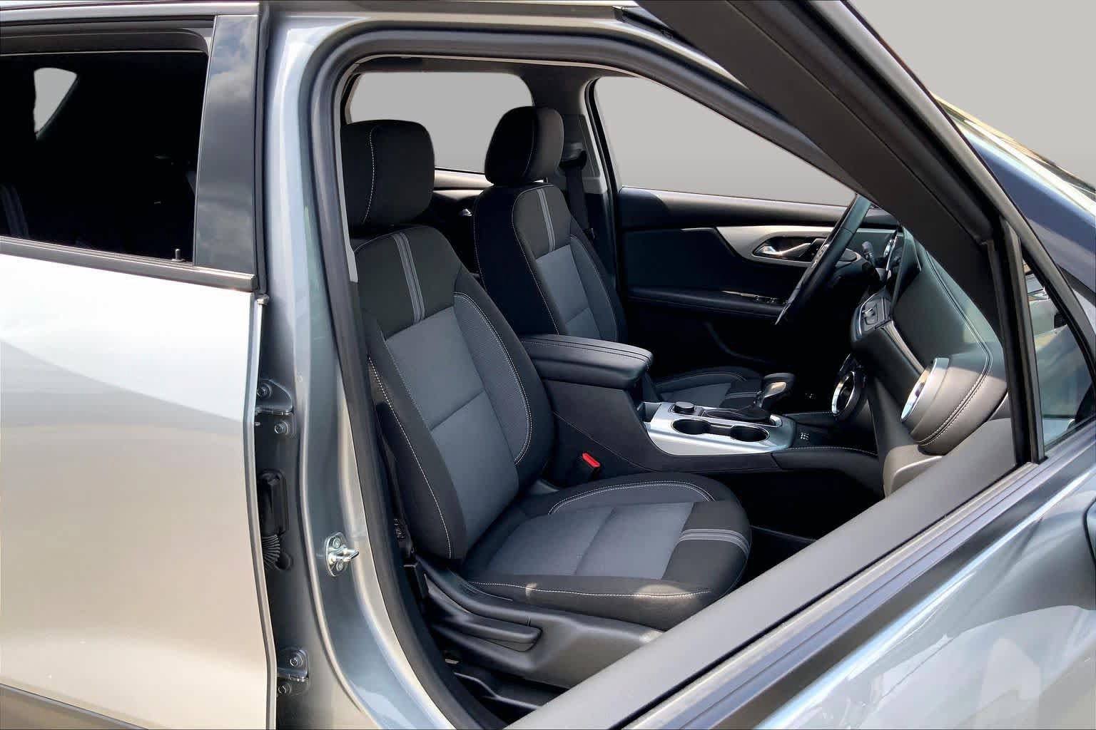 Used 2024 Chevrolet Blazer LT w/ Convenience Package FWD image 9