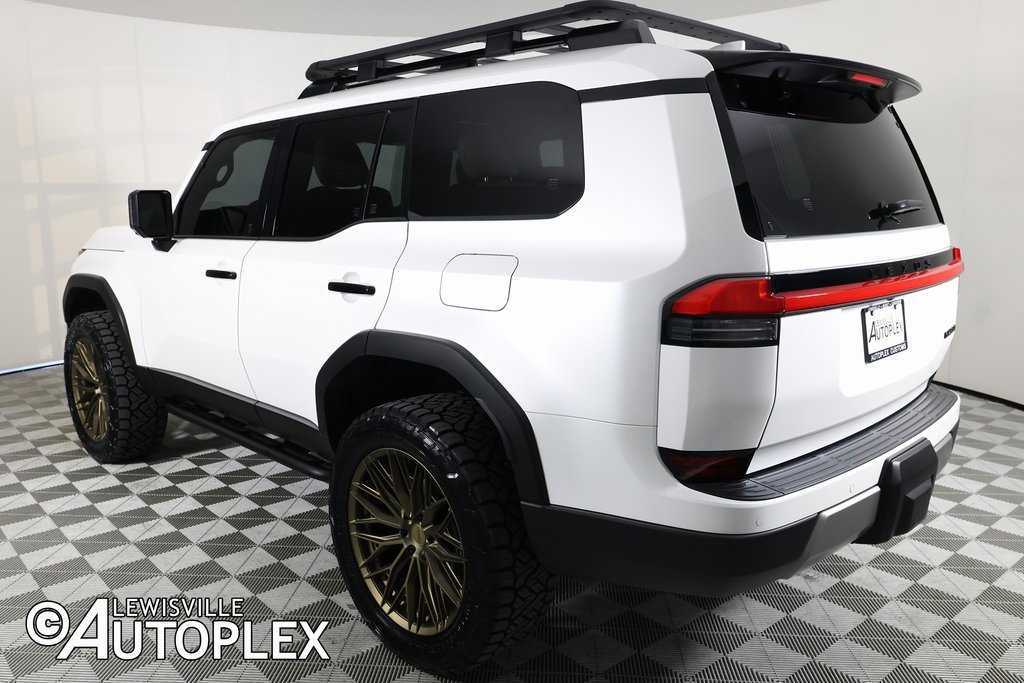 Used 2024 Lexus GX 550 image 7