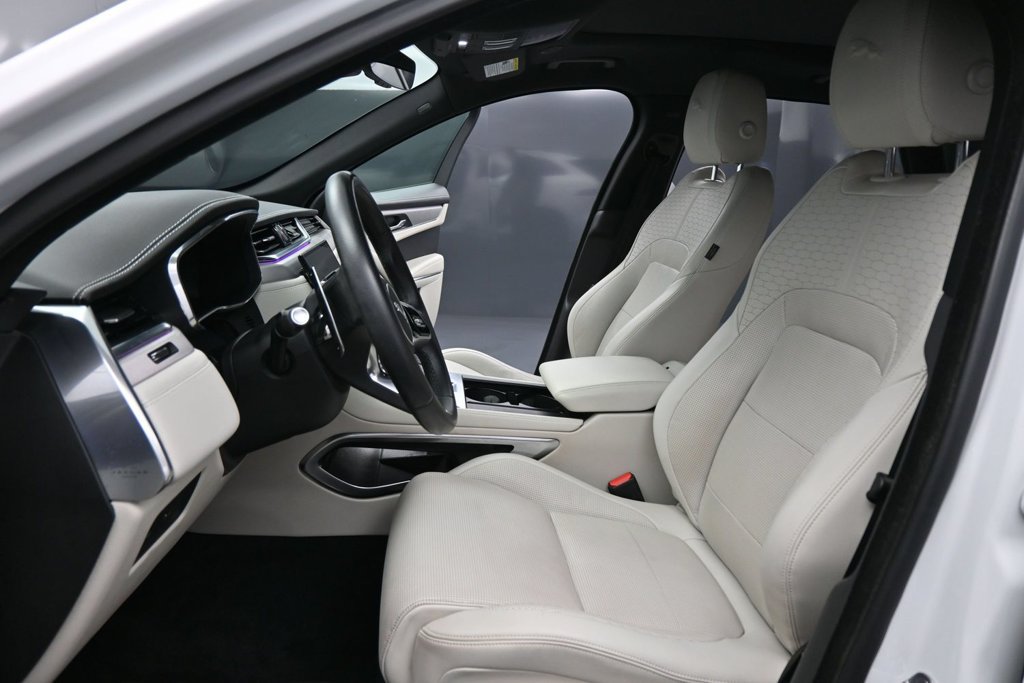Used 2023 Jaguar F-PACE R-Dynamic S AWD/4WD image 9