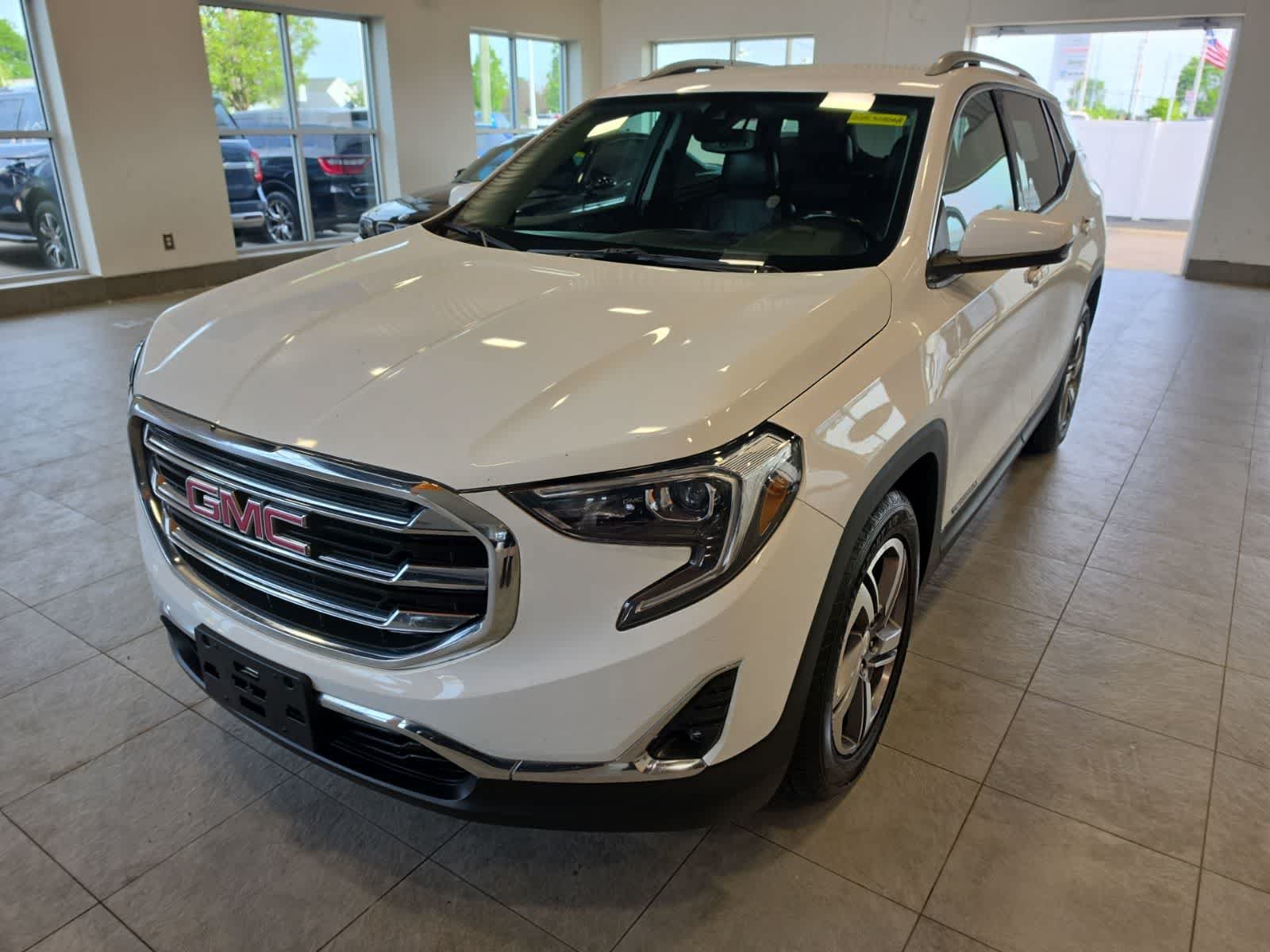 Used 2021 GMC Terrain SLT FWD image 2