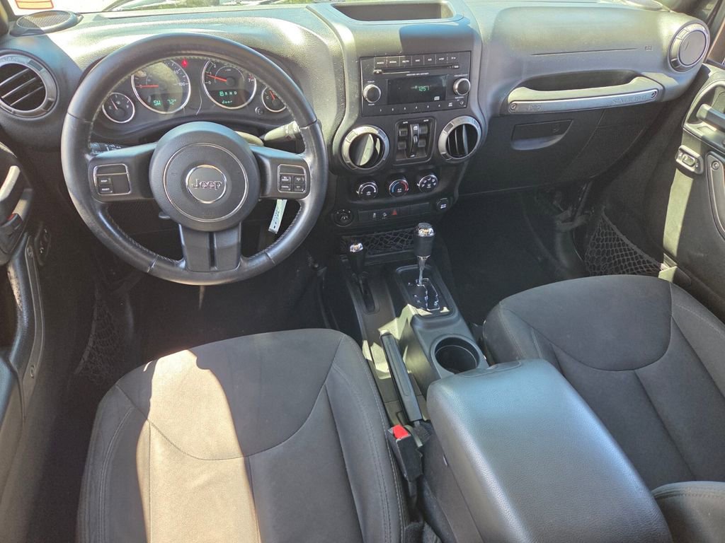 Used 2018 Jeep Wrangler Unlimited Sport S image 13