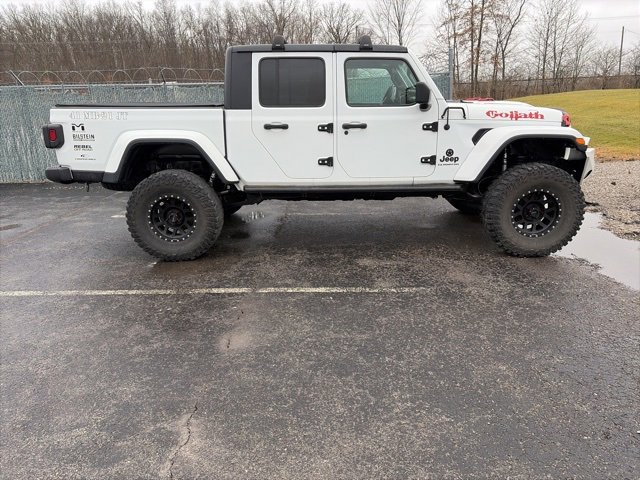 Used 2021 Jeep Gladiator Willys image 2