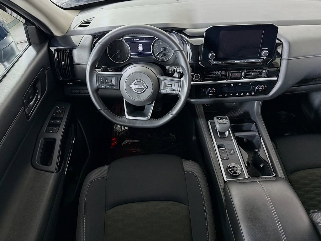Certified 2024 Nissan Pathfinder SV w/ Black Appearance Package image 3