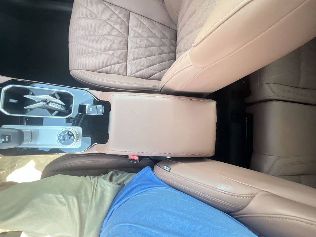 New 2025 Mitsubishi Outlander SEL image 21