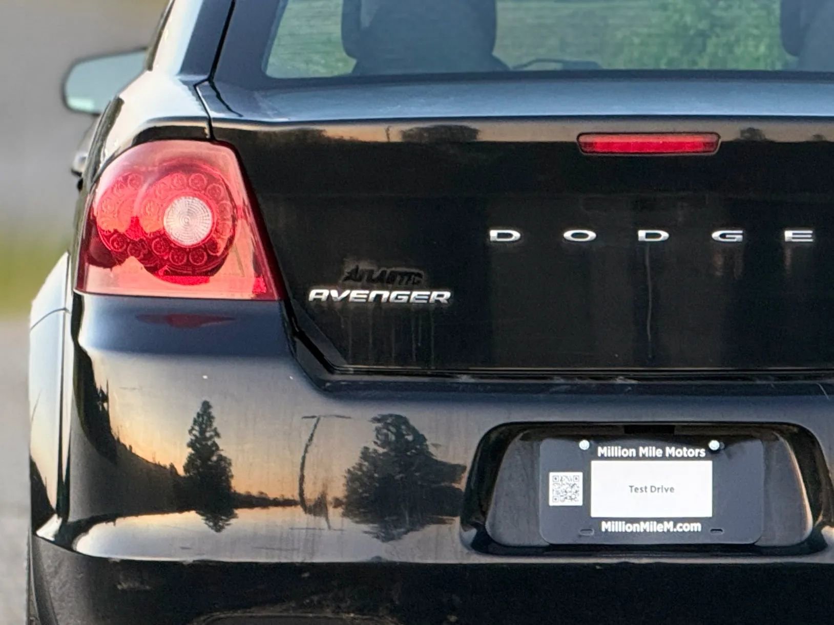 Used 2013 Dodge Avenger SE image 9