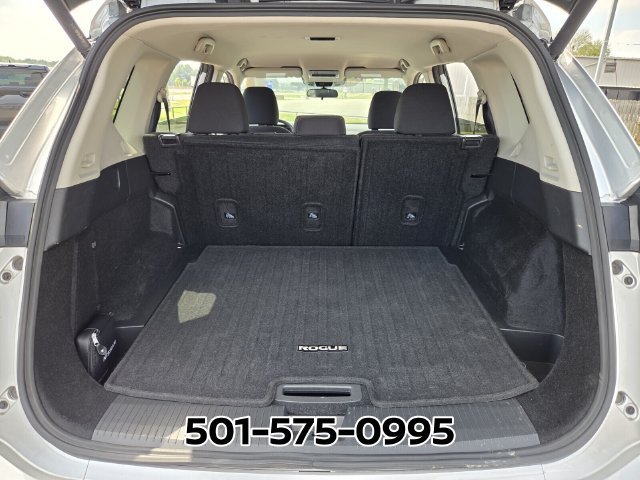 Used 2025 Nissan Rogue SV AWD/4WD image 15