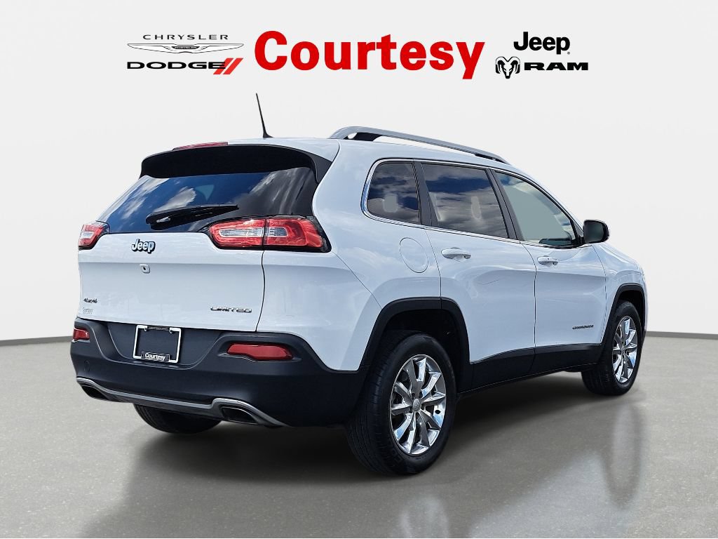 Used 2017 Jeep Cherokee Limited AWD/4WD image 4