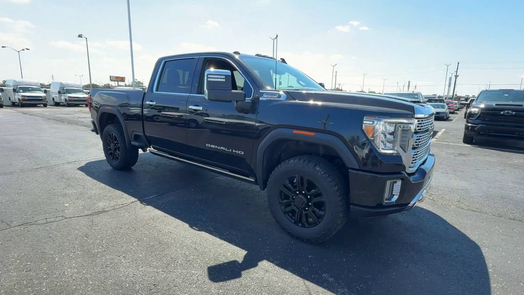 Used 2023 GMC Sierra 3500 Denali w/ Denali Black Diamond Edition AWD/4WD image 2