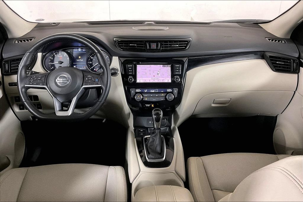 Used 2022 Nissan Rogue Sport SL w/ Premium Package FWD image 15