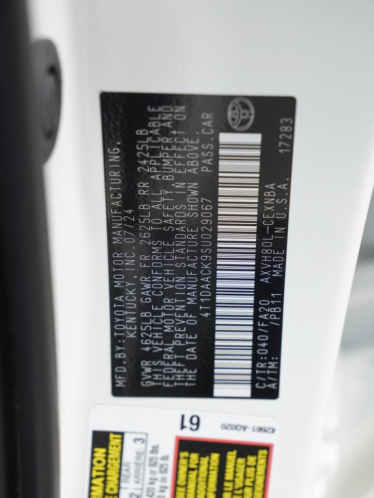 Used 2025 Toyota Camry LE FWD image 38