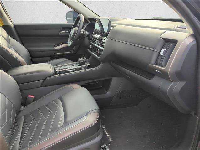 Used 2025 Nissan Pathfinder Platinum w/ Cargo Package FWD image 27