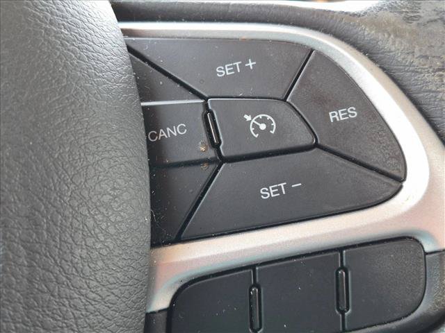 Used 2019 Jeep Renegade Trailhawk AWD/4WD image 13