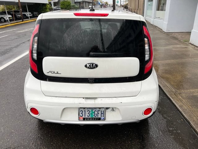 Used 2017 Kia Soul + w/ Primo Package FWD image 3