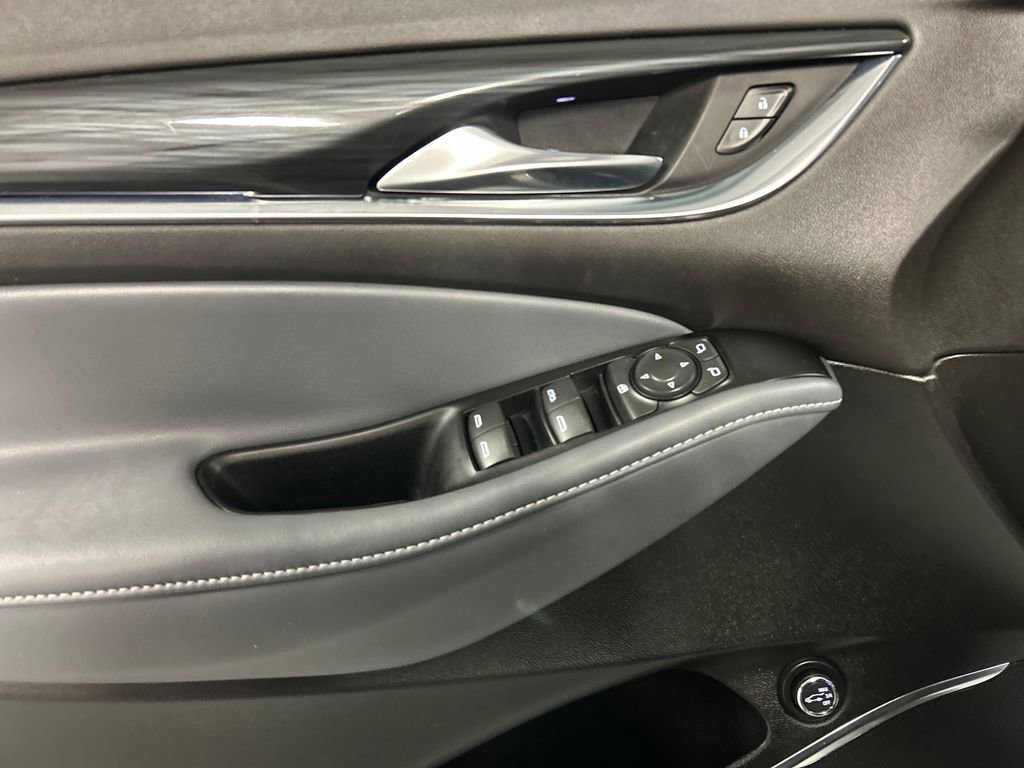 Used 2024 Buick Enclave Essence w/ Sport Touring Edition image 14