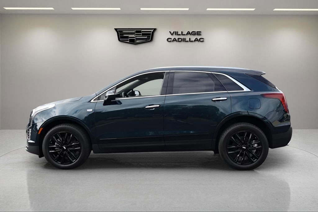 New 2026 Cadillac XT5 Luxury w/ LPO, ONYX Package FWD image 2