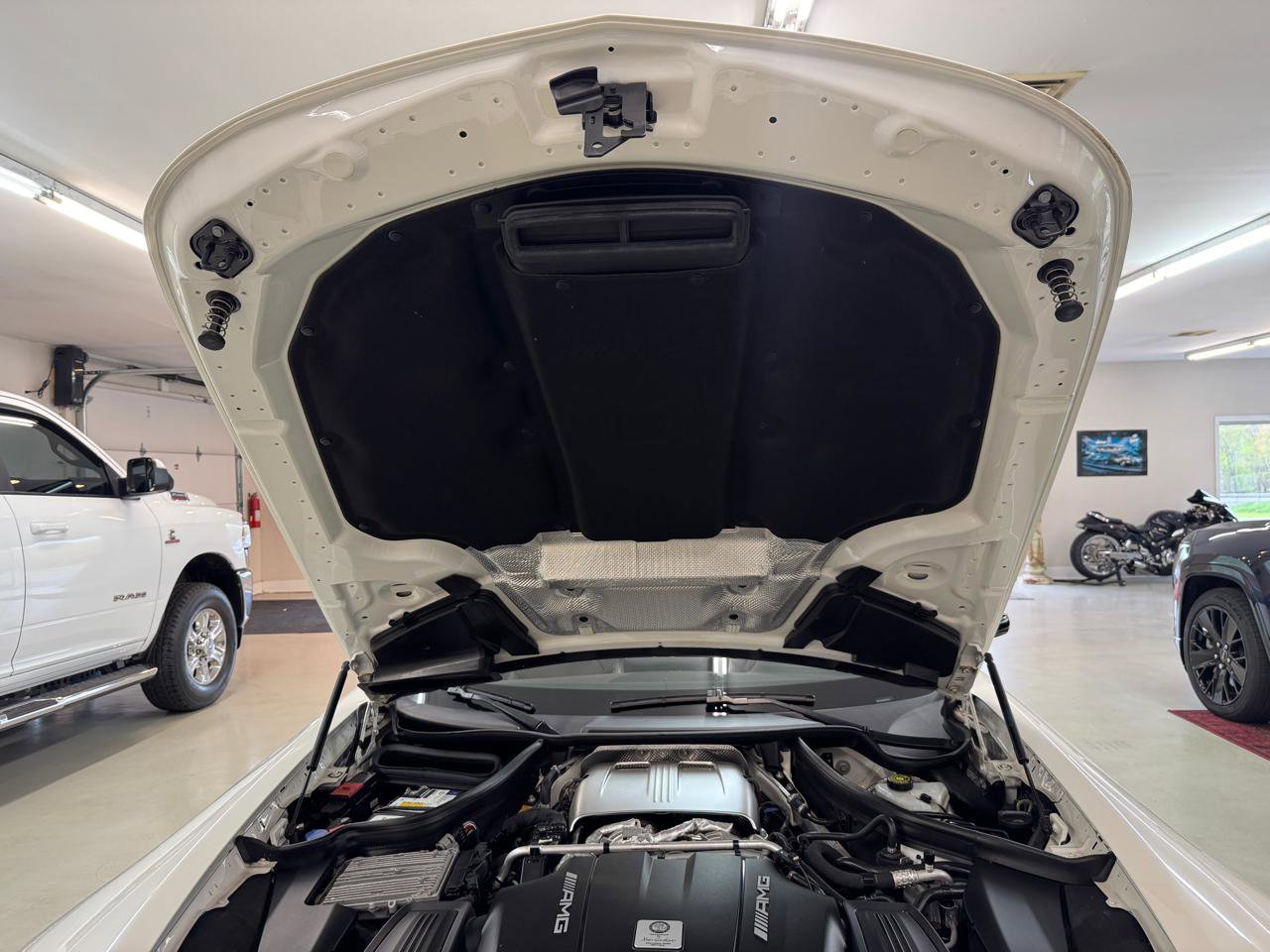 Used 2018 Mercedes-Benz AMG GT Roadster w/ Lane Tracking Package image 22