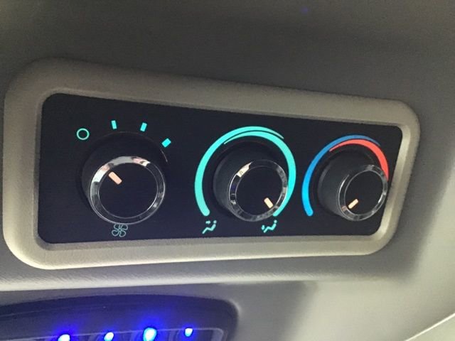 Used 2023 GMC Savana 2500 image 40