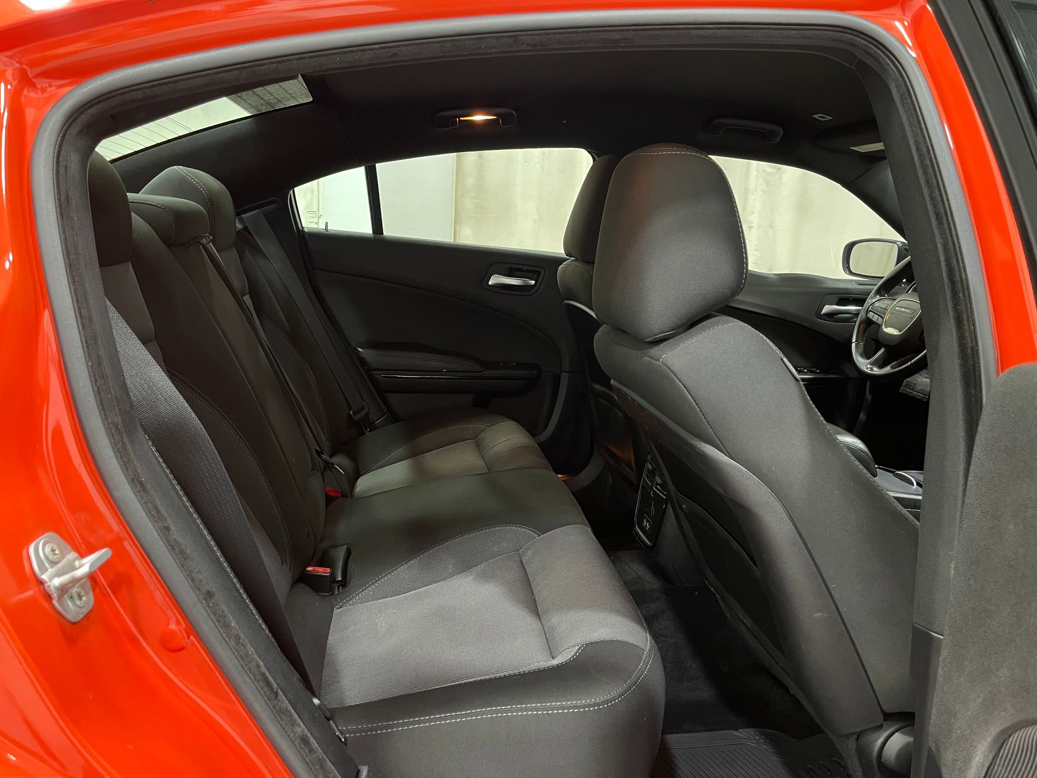 Used 2018 Dodge Charger SXT w/ Blacktop Package image 27