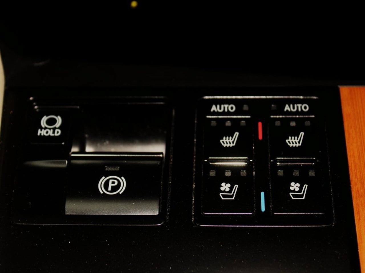 Used 2021 Lexus RX 450h AWD w/ Premium Package image 29