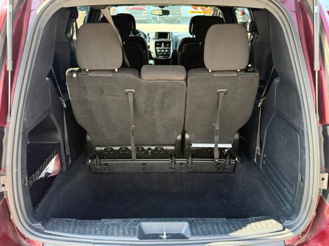 Used 2017 Dodge Grand Caravan SE FWD image 12