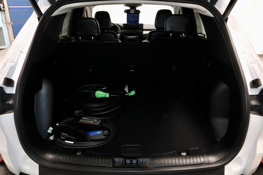 Used 2023 Ford Escape SE image 15