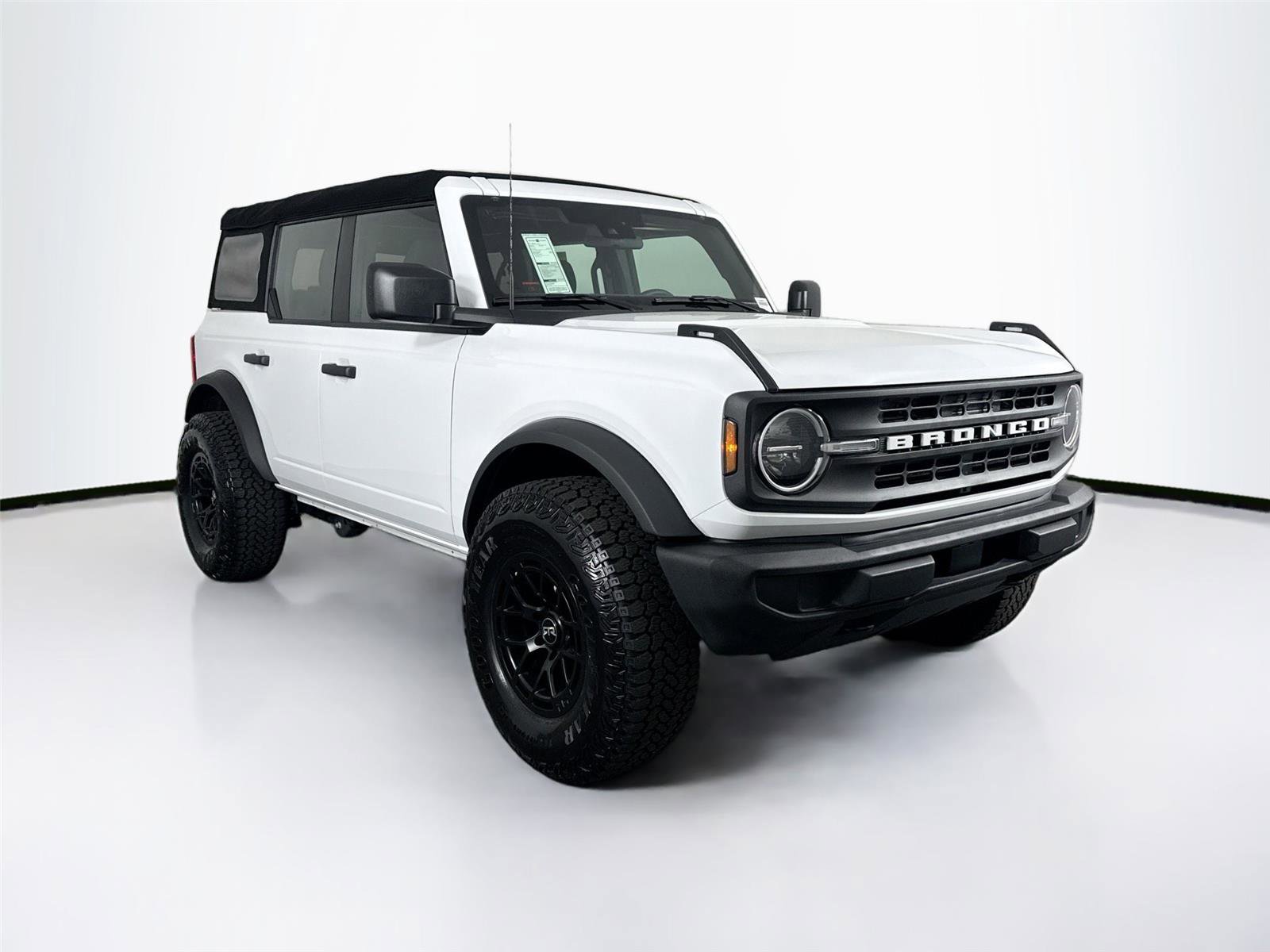 Used 2025 Ford Bronco 4-Door AWD/4WD image 8