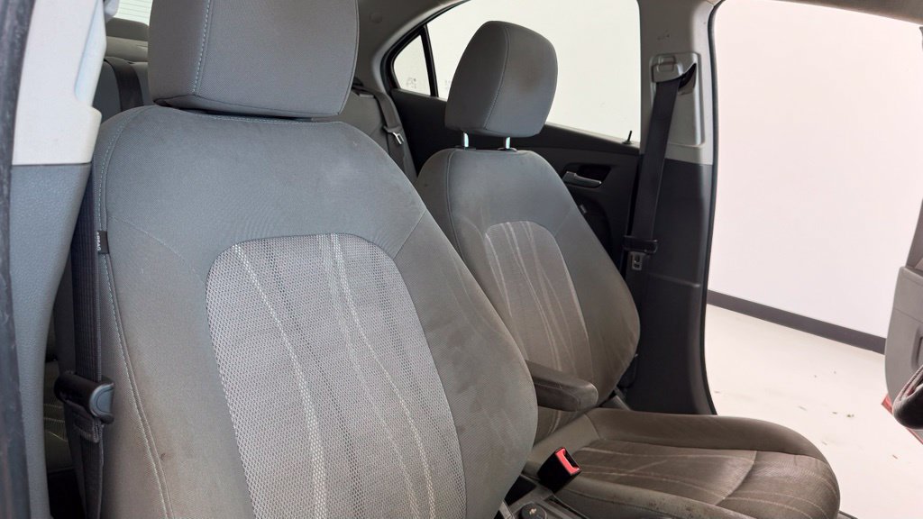 Used 2018 Chevrolet Sonic LT FWD image 26