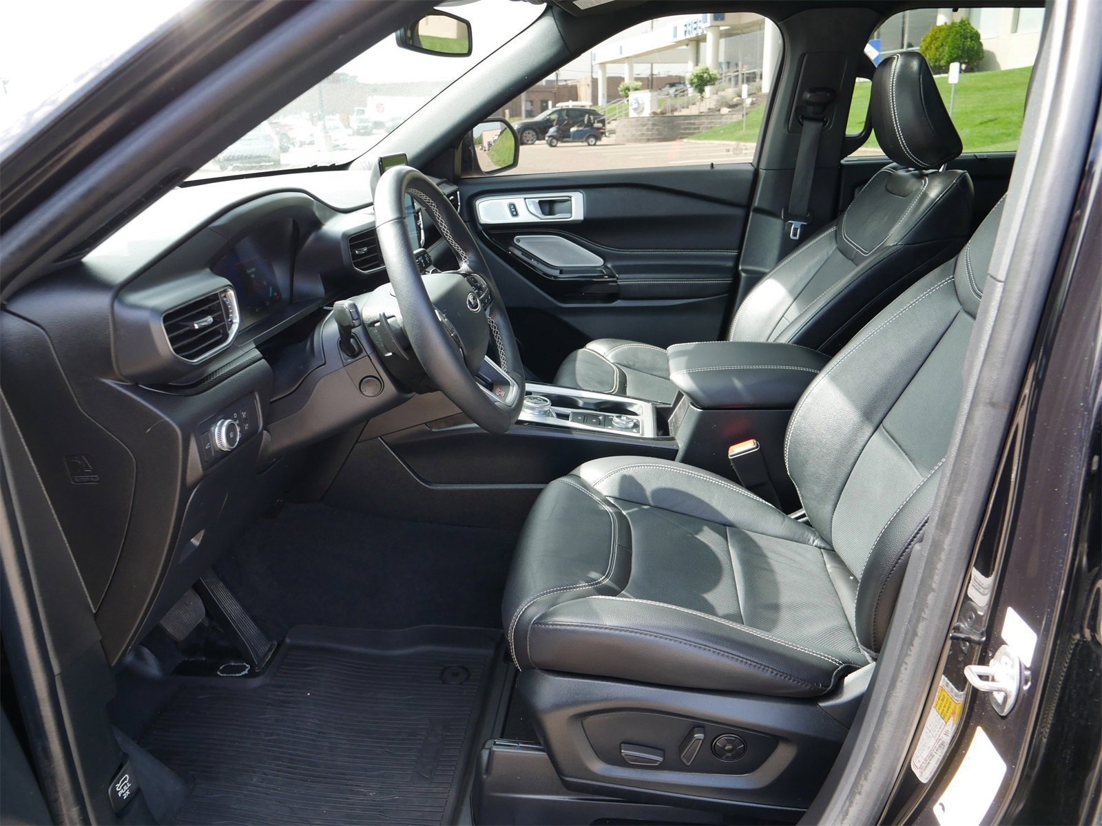 Used 2022 Ford Explorer ST w/ Equipment Group 401A image 12
