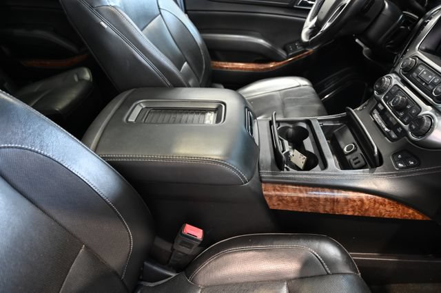 Used 2017 Chevrolet Suburban Premier AWD/4WD image 22