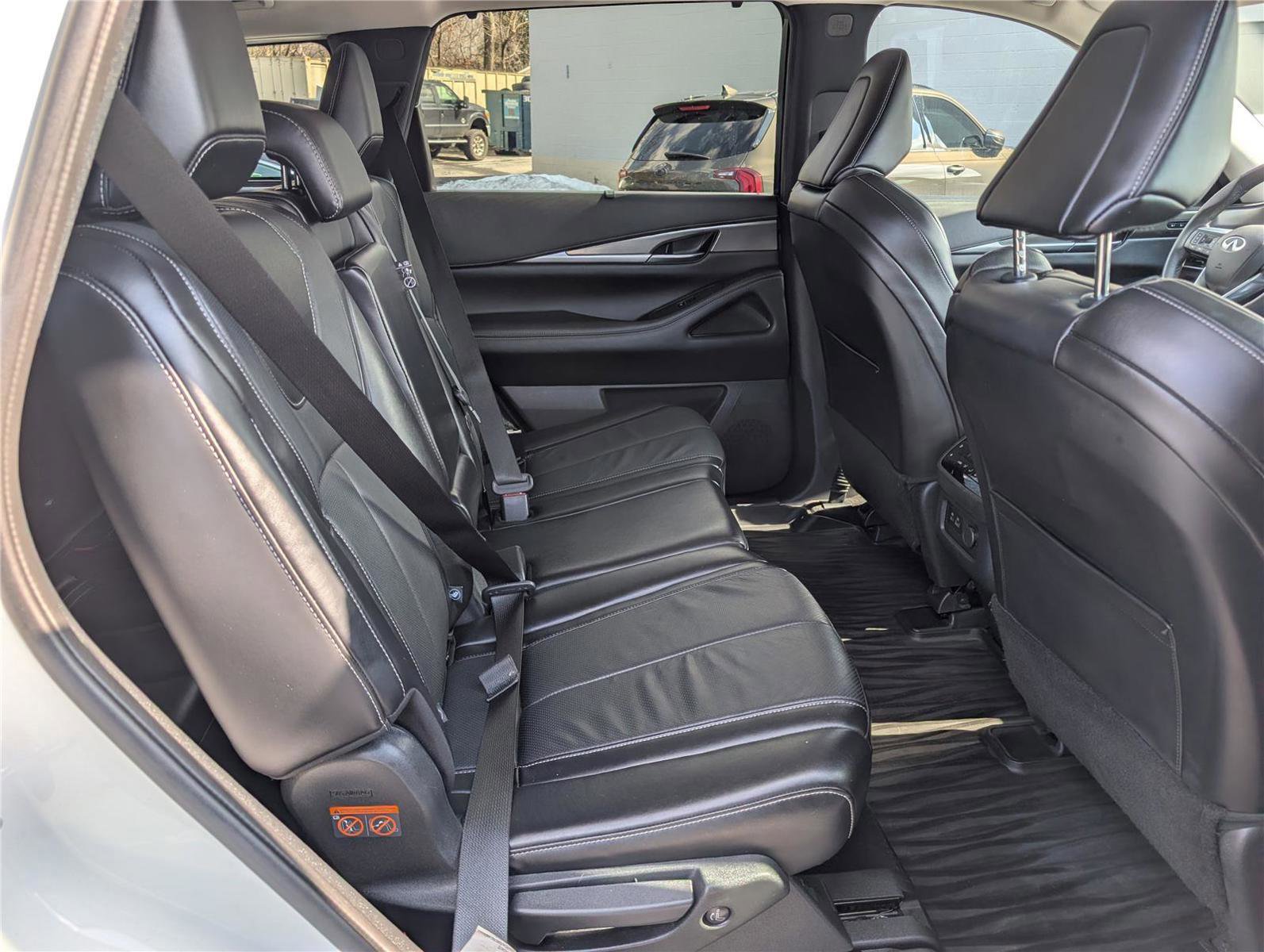 Used 2023 INFINITI QX60 Luxe w/ Cargo Package image 13