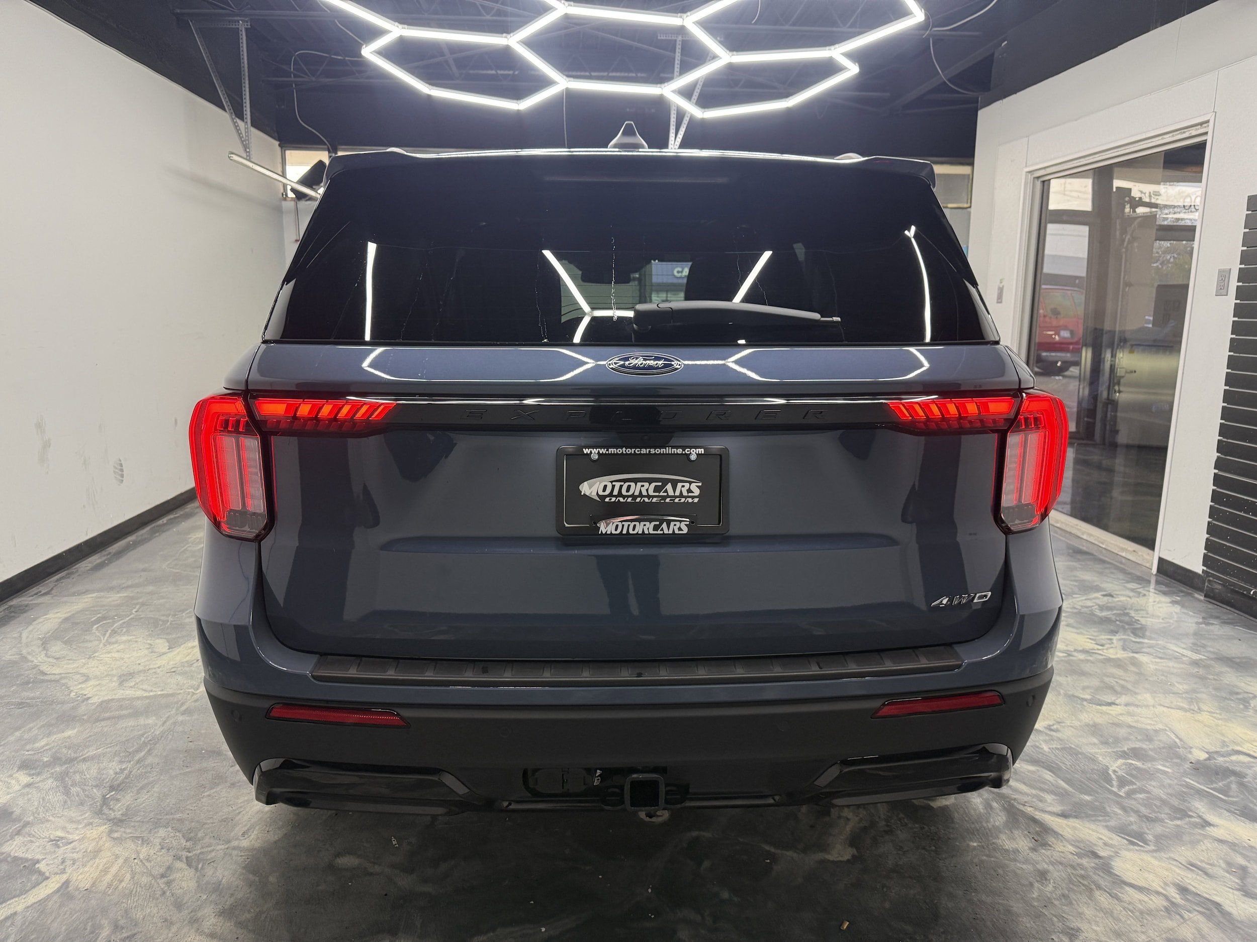 Used 2026 Ford Explorer ST-Line w/ ST-Line Street Pack AWD/4WD image 4