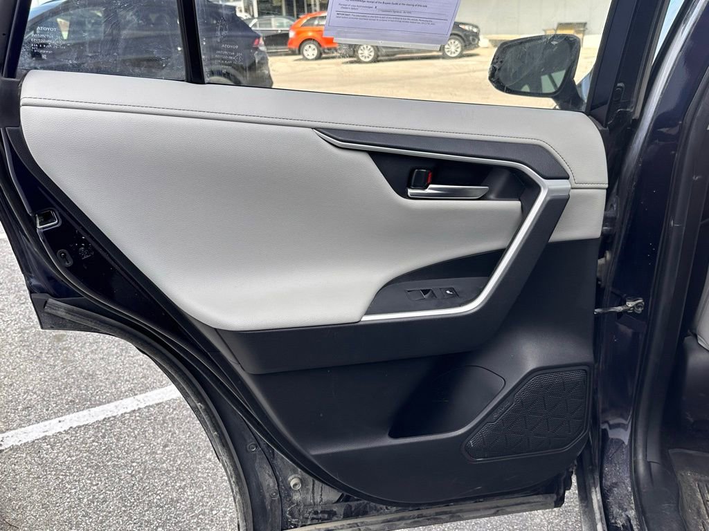 Used 2021 Toyota RAV4 Limited AWD/4WD image 15