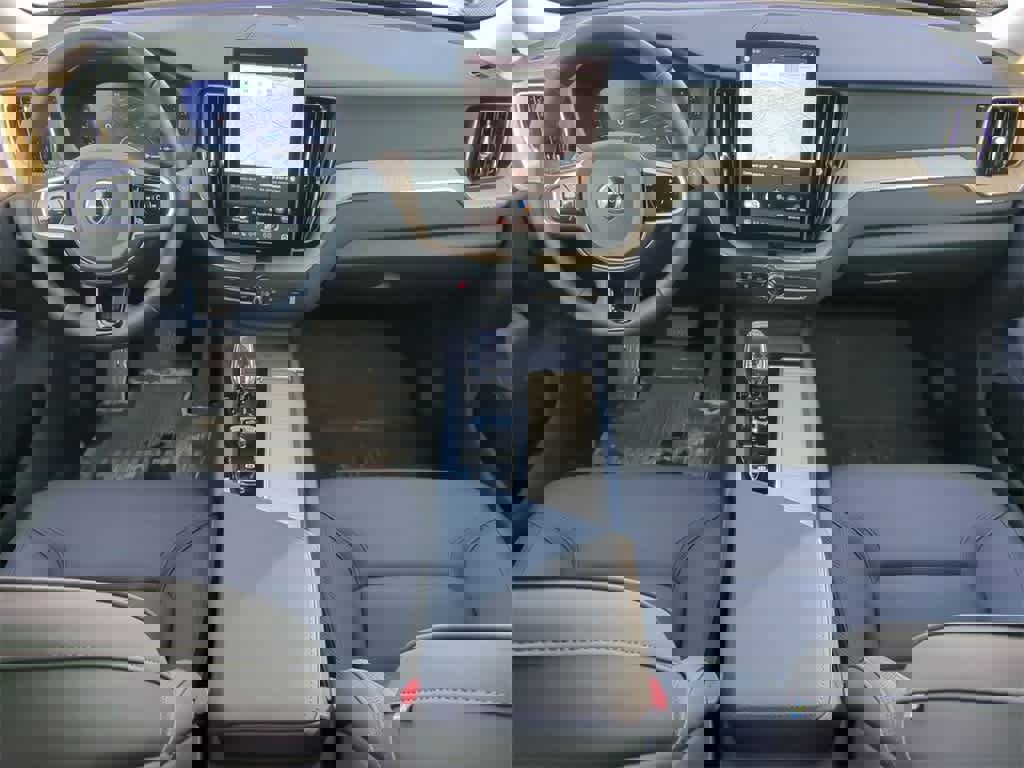 Used 2026 Volvo XC60 B5 Plus w/ Protection Package Premier image 14