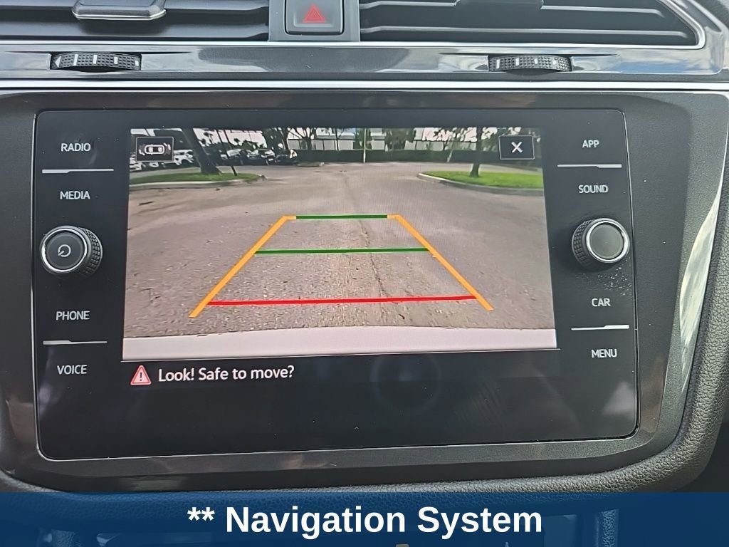 Used 2024 Volkswagen Tiguan SE image 17