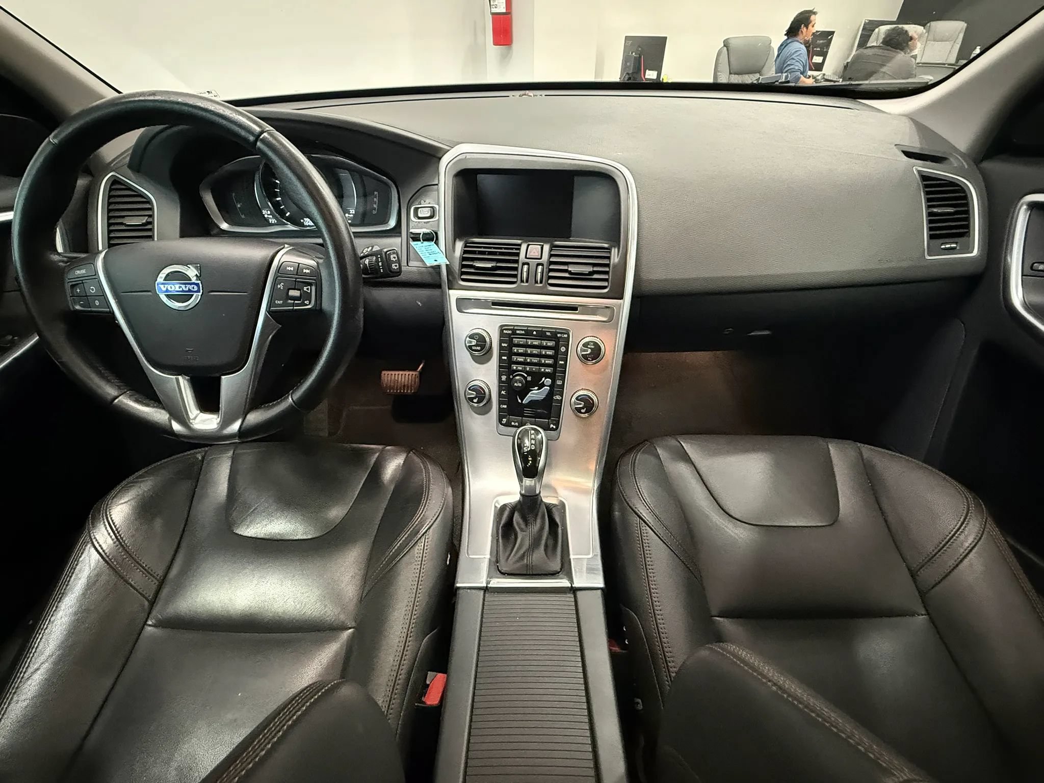 Used 2017 Volvo XC60 T6 Dynamic w/ Preferred Option Package AWD/4WD image 22