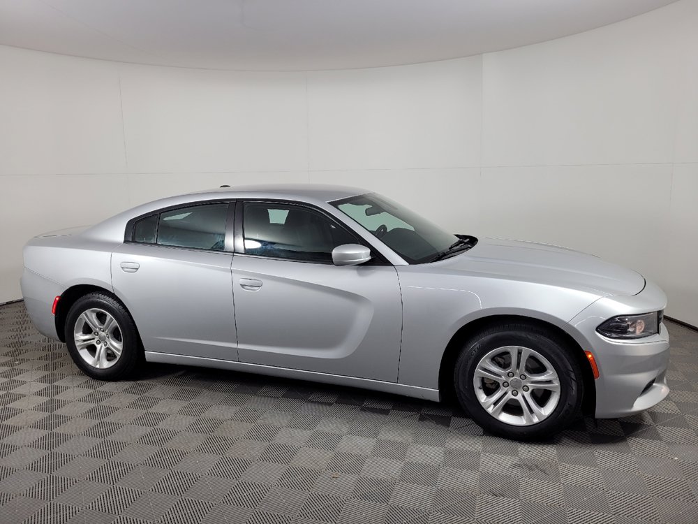 Used 2022 Dodge Charger SXT RWD image 11