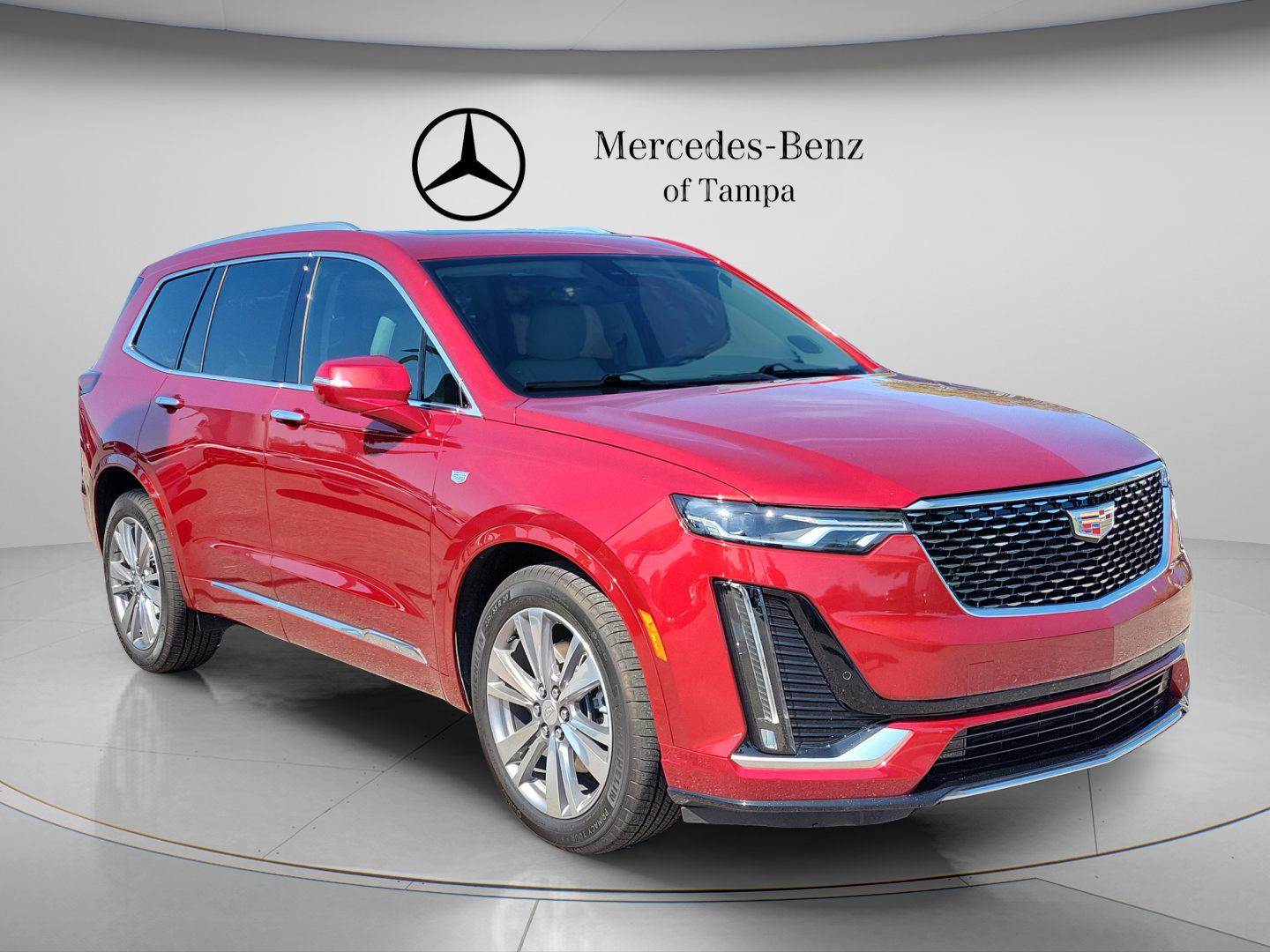 Used 2024 Cadillac XT6 Premium Luxury FWD image 4