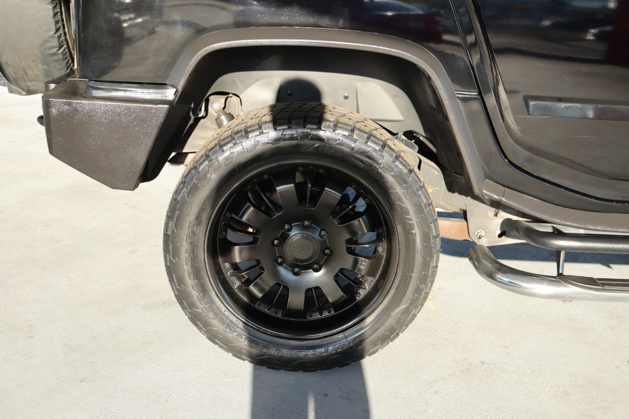 Used 2008 HUMMER H2 image 5